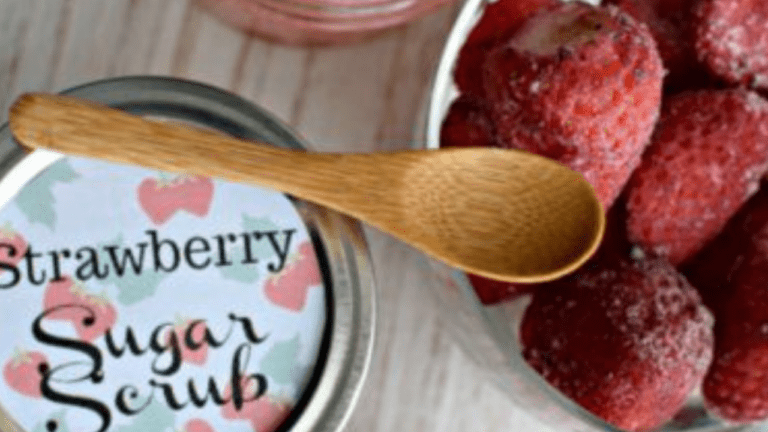 3-Ingredient Strawberry Sugar Scrub