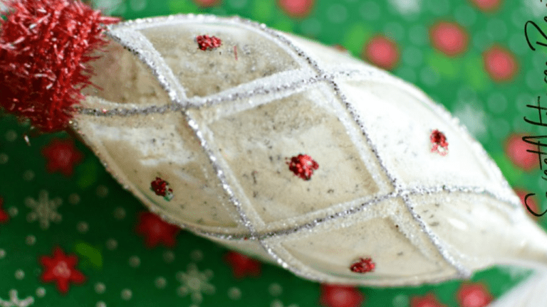 Peppermint Milk Bath Recipe- DIY Christmas Ornament Gift